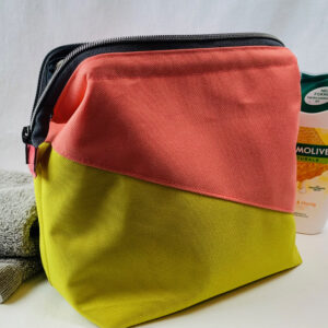 Bügel - Necessaire aus Rucksacknylon "mix"